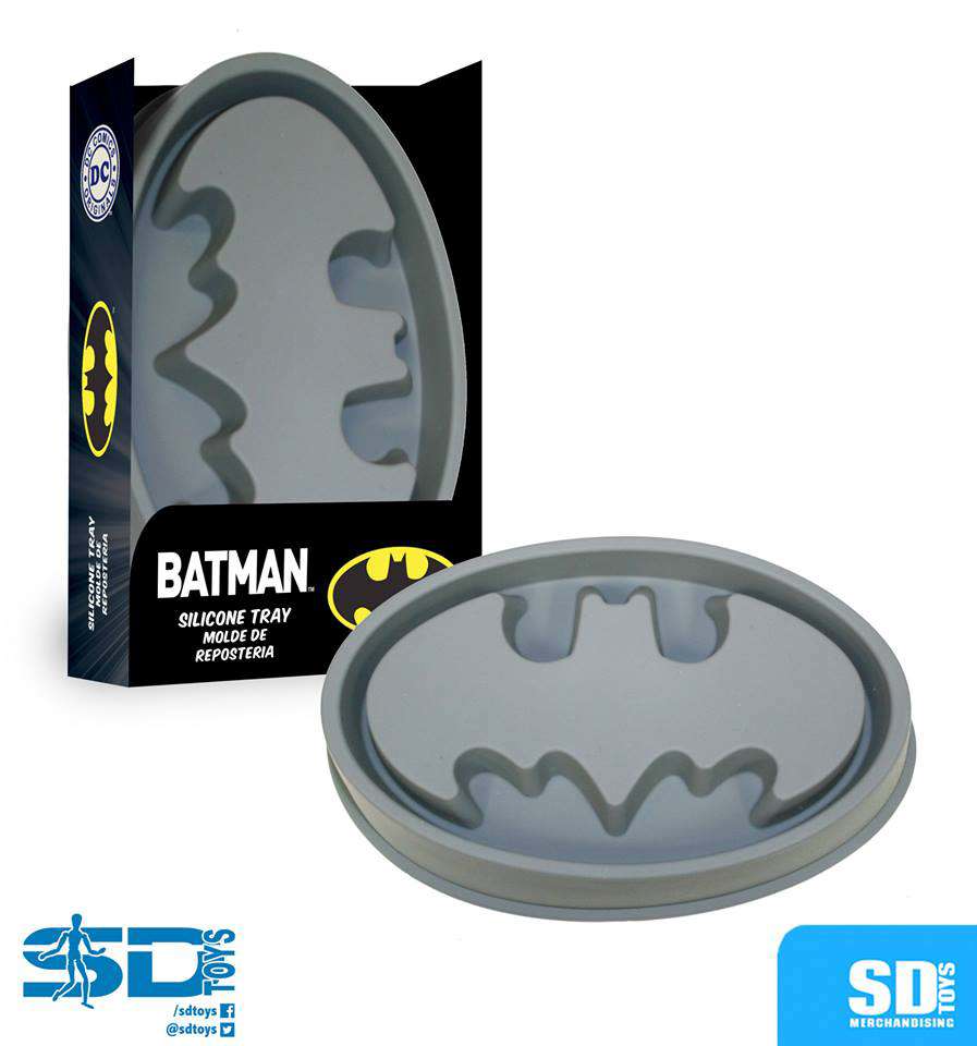 38604-BATMAN LOGO SILICONE CAKE PAN