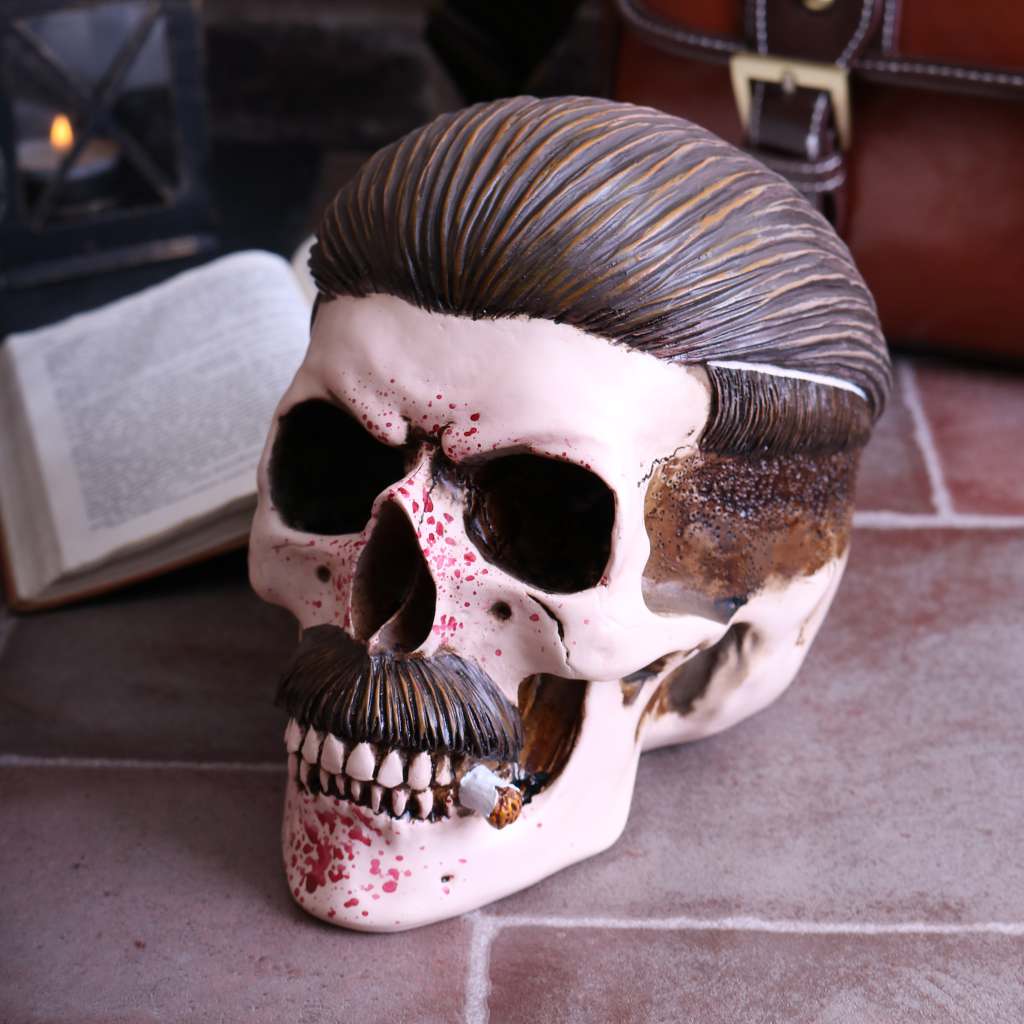 77473-ARTHUR THE HENCHMAN SKULL ORNAMENT18.5CM