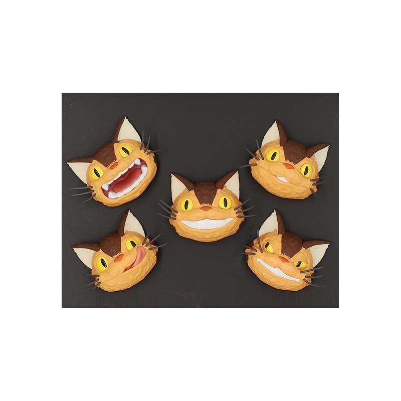 77765-TOTORO CATBUS FACES MAGNETS DISPLAY (6)