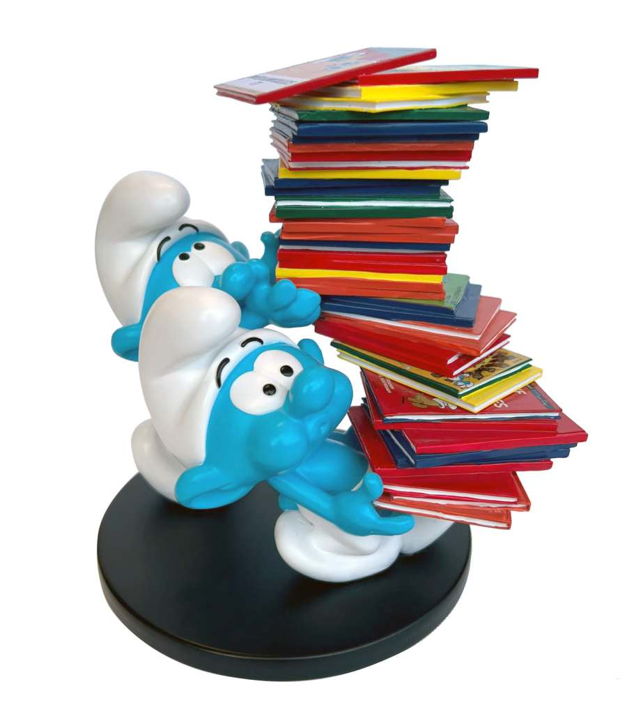 83960-SMURFS STACK OF COMICS STATUE